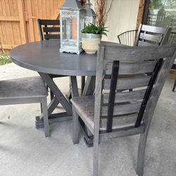 Kitchen Table 4 Chairs