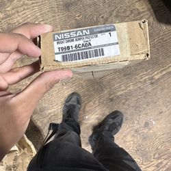 19-24 Nissan Altima Rr Bumper Step Pad