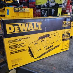 DEWALT 20V 4 PORT FAST CHARGER NEW 