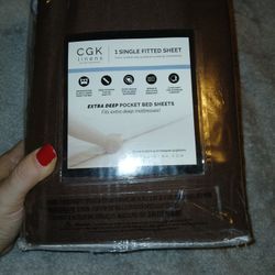 Assorted Size And Color Bed Linens 
