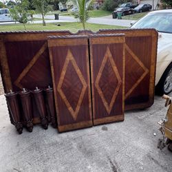 Solid Wood Luxury Dining Table – Ornate Carved Base & Inlay Top