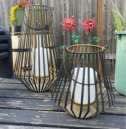 Lanterns with battery operated candles