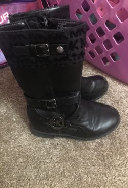 MK toddler boots