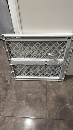MyPet Plastic Pet Gate