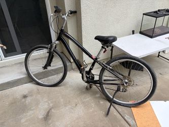 Specialized Black Comfort Cruiser Bicycle