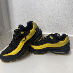 Nike AirMax 95 Black and Yellow Frequency Pack Size 11.5