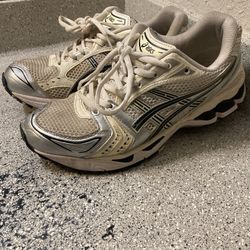 ASICS Gel Kayano 14 Size 9