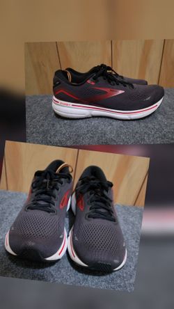 Brooks Ghost 15 Men's Size 11 Medium (D) Navy Blue Red Running Athletic Sneakers