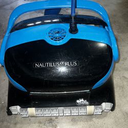 Dolphin Nautilus CC Plus Pool Robot Cleaner