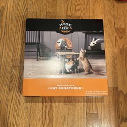 NWT Hyde and Eek Halloween Cat Scratcher