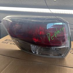 Highlander Headlight