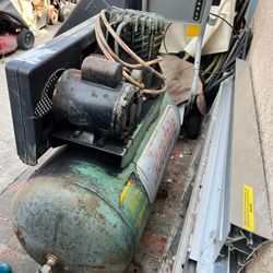 SPEEDAIRE  AIR COMPRESSOR
