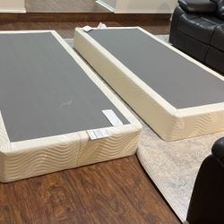 Saatva Classic Mattress, Luxury Firm, 11.5", King, Like New, Perfect Condition

Saatva, Saatva Classic Mattress, Luxury Firm, 11.5", King