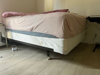 FREE White Upholstered Bed Frame + Metal Support Frame (QUEEN) – Pickup Today or Tomorrow (7/12)