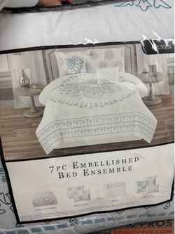 Queen Comforter Set