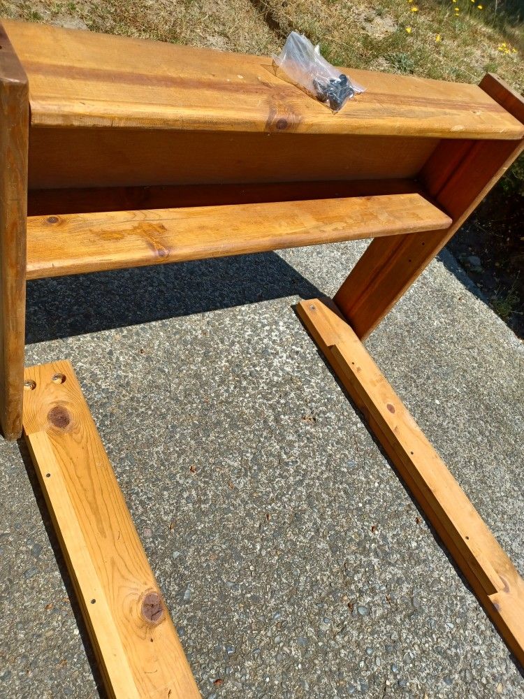 SOLID WOOD TWIN BED