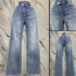 Jeans Wide Leg Con Cintura Asimétrica 