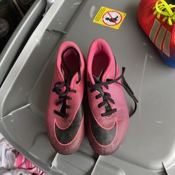 Nike Kids Soccer Cleats- Kids Size 3Y 