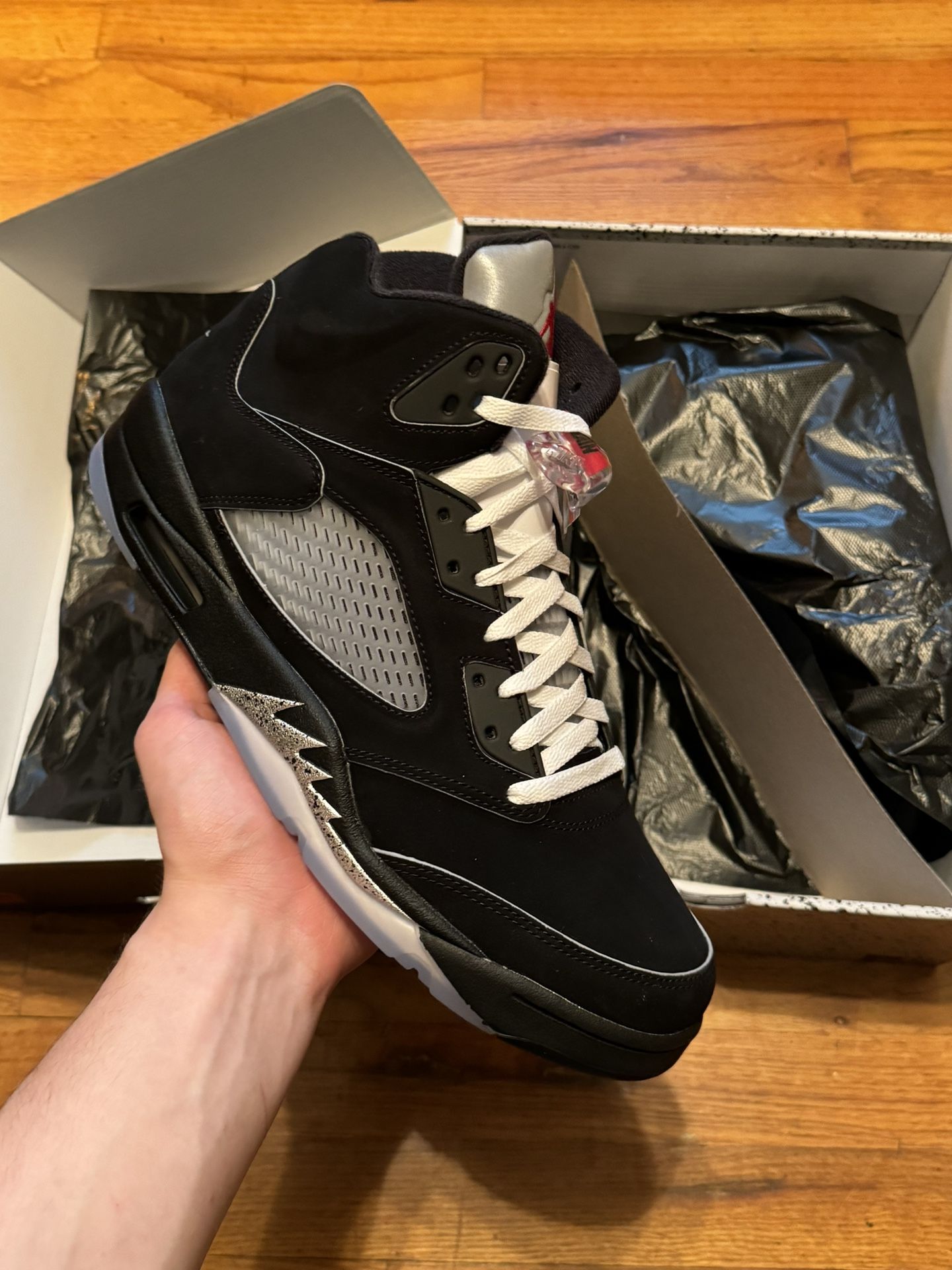 Jordan 5 Metallic
