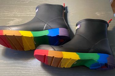 Hunter Short Rain Boots Rainbow Sole