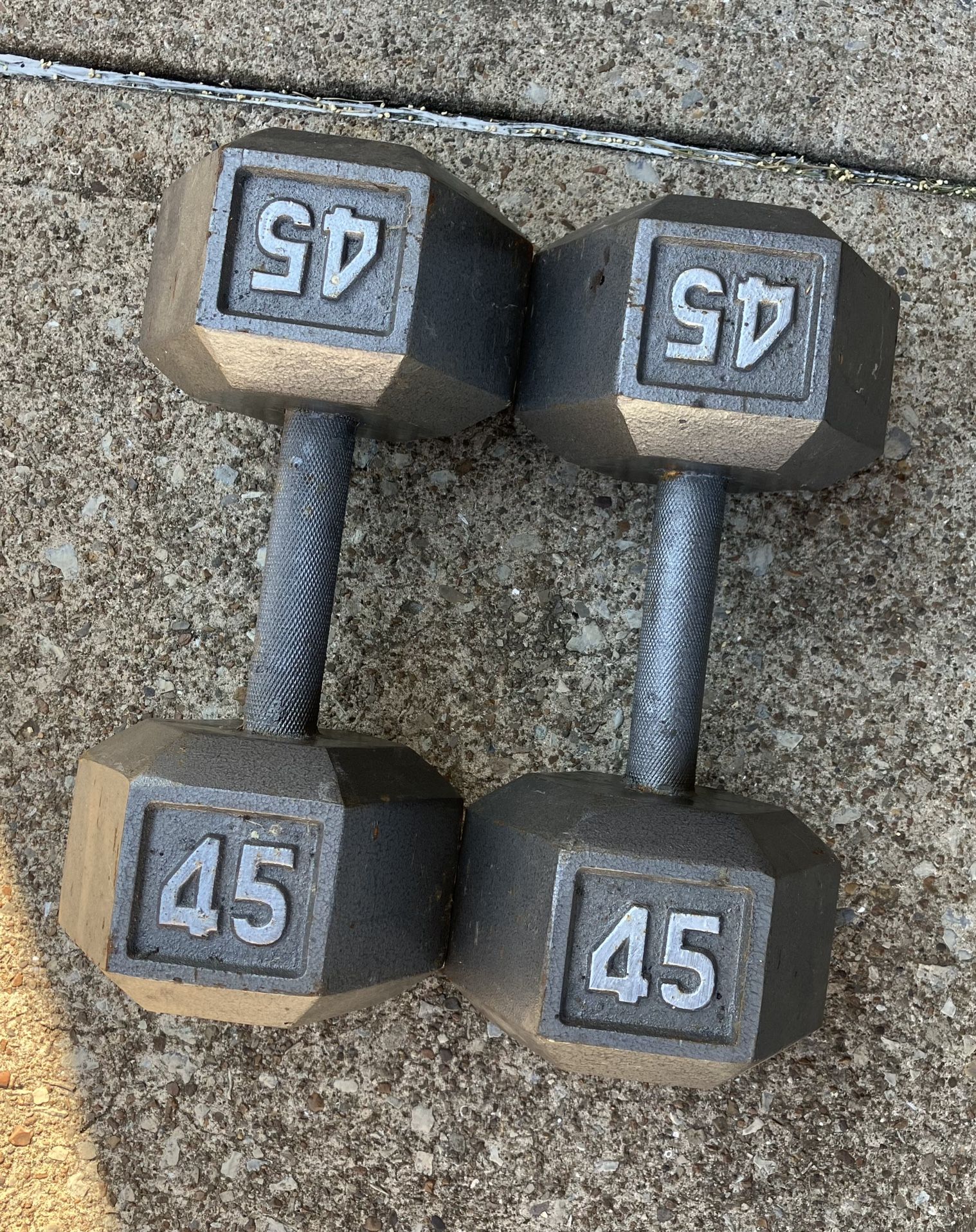 45 lb dumbbells dumbbell set 90 lbs tot Cast Iron Hex 45lb 45lbs weights weight pair pounds pound