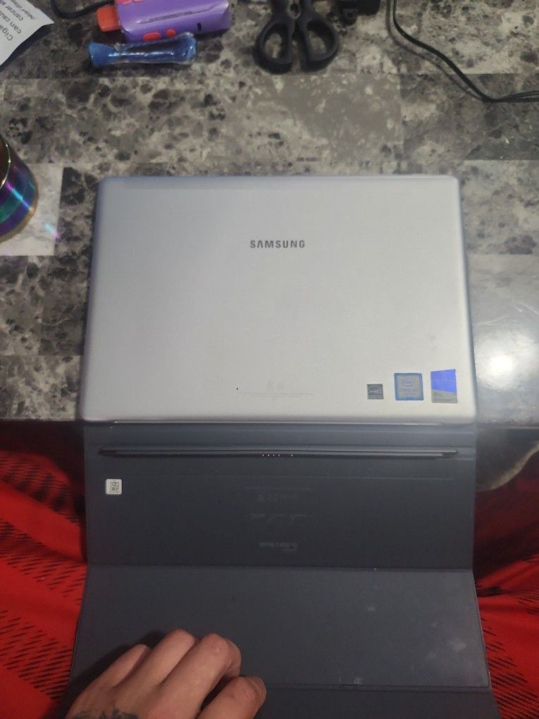 Samsung Galaxy Book 10.6 64gb Core M3 7th Gen