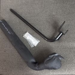 Saddle bag support bracket