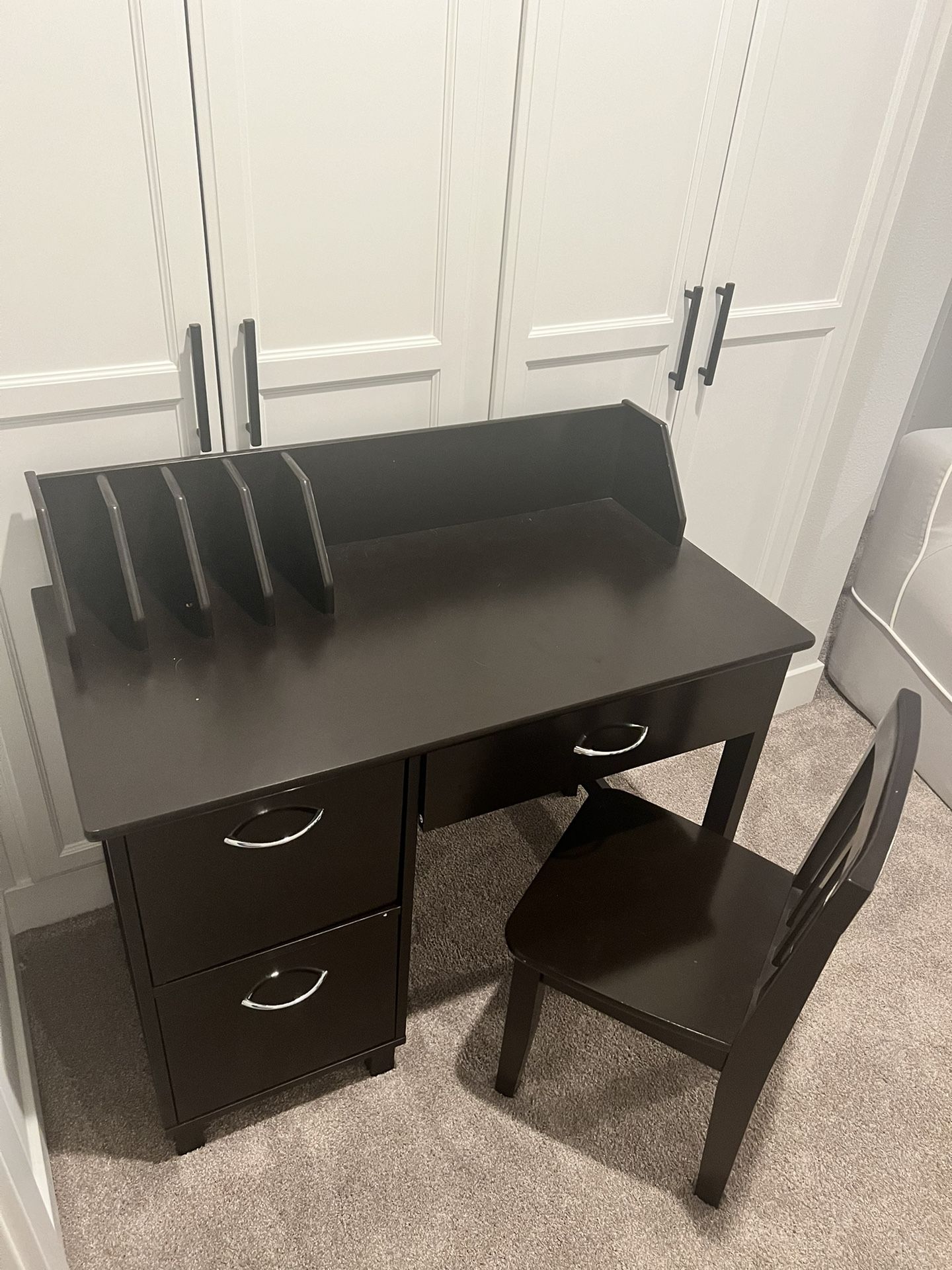 Kids Desk And Chair