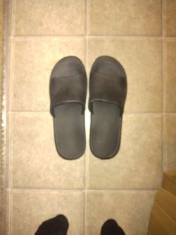 Men's Sandals - Size 9