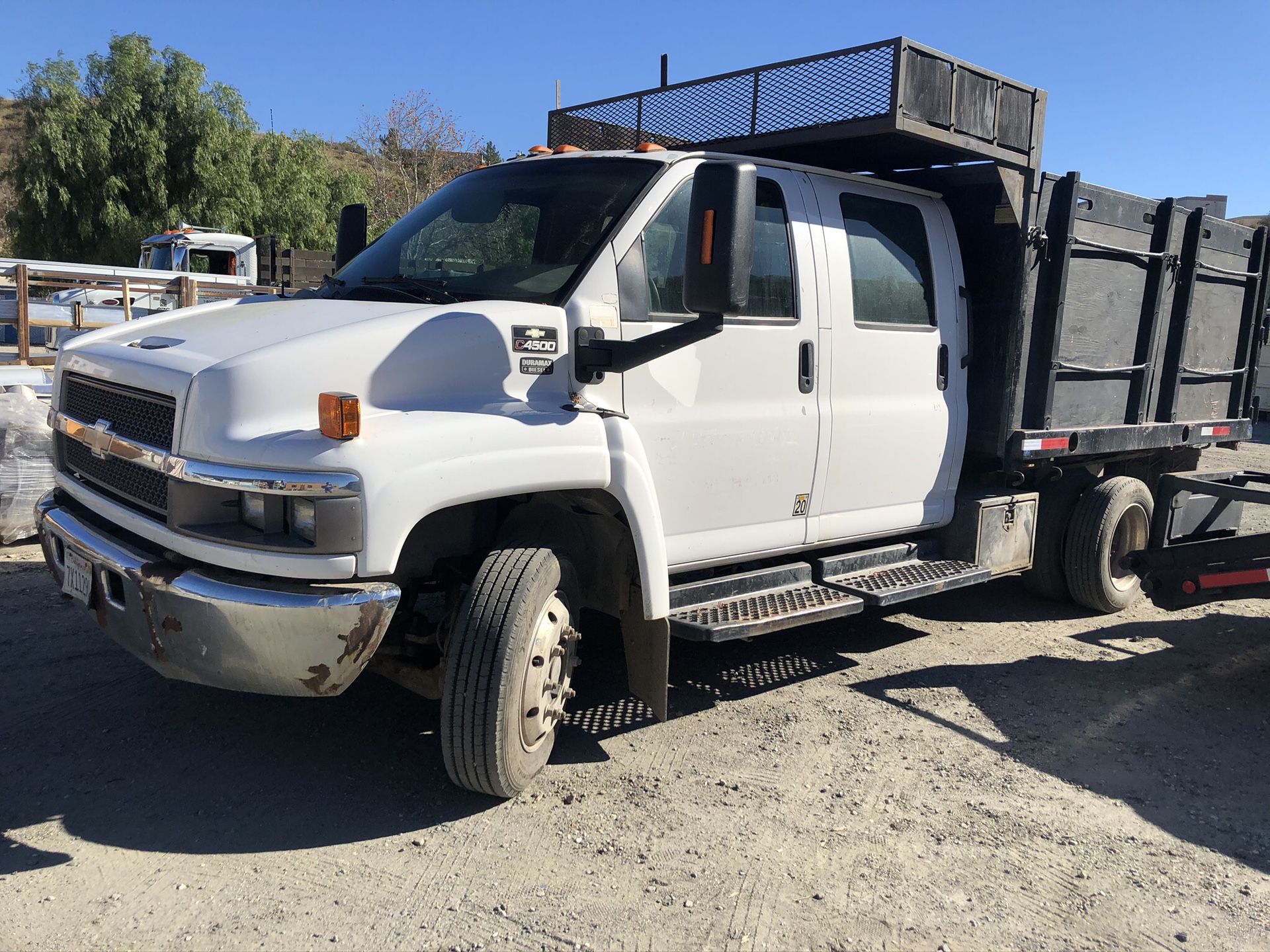 2005 CHEVROLET C4500 DURAMAX DIESEL DUMP TRUCK CLEAN TITLE for Sale in