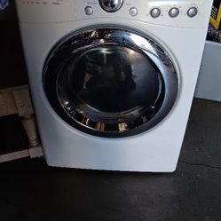 Dryer Very Good Condition $80 Firm 