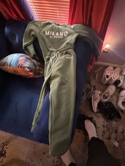 Million Joggin Suit Size Small 80 Bucks Today Great Deal