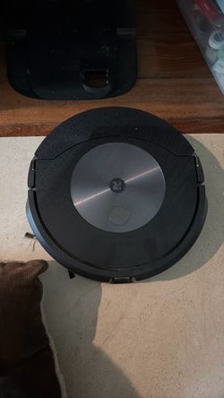 iRobot Roomba Robot Vacuum with Base Station