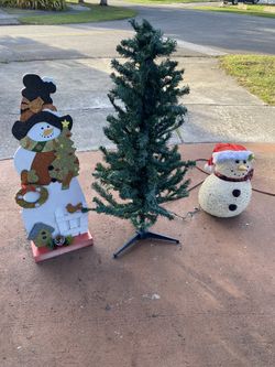 Artificial Christmas Tree, wooden snowman, Snowman With Light 