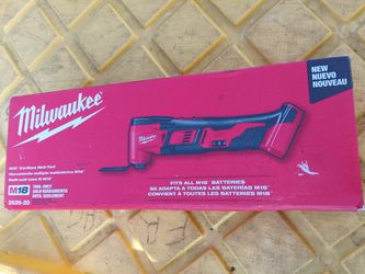 Milwaukee
M18 18V Lithium-Ion Cordless Oscillating Multi-Tool (Tool-Only)