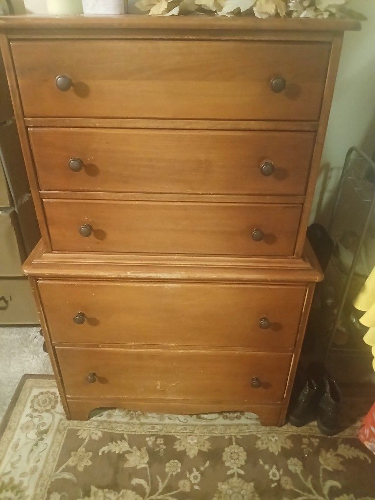 Solid 2 Tier Dresser