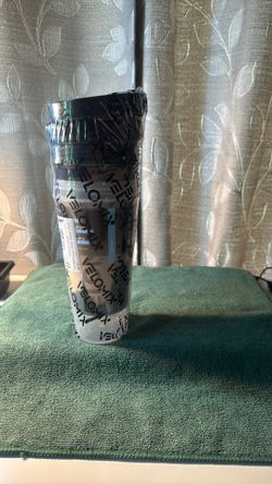 VELOMIX protein shaker bottles, typically used for mixing supplements like whey protein or creatine. These bottles are designed to be "stackable" for