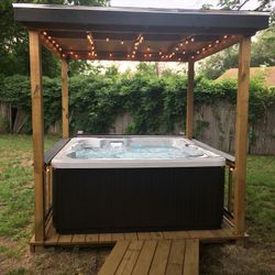 Hudson Bay 6 Person Spa