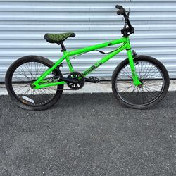 Vintage Neon Green Haro Bmx