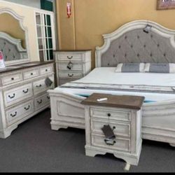 Realyn 4 Pieces Bedroom Set Same Day Delivery By Ashley 