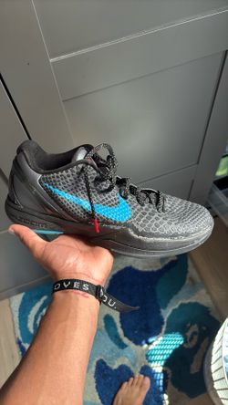 Kobe Dark Night Size 11