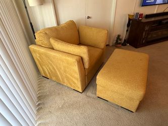 Ashley Modern Contemporary Keerwick Yellow Oversized Chair + Ottoman