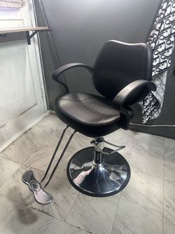 Barber chair
