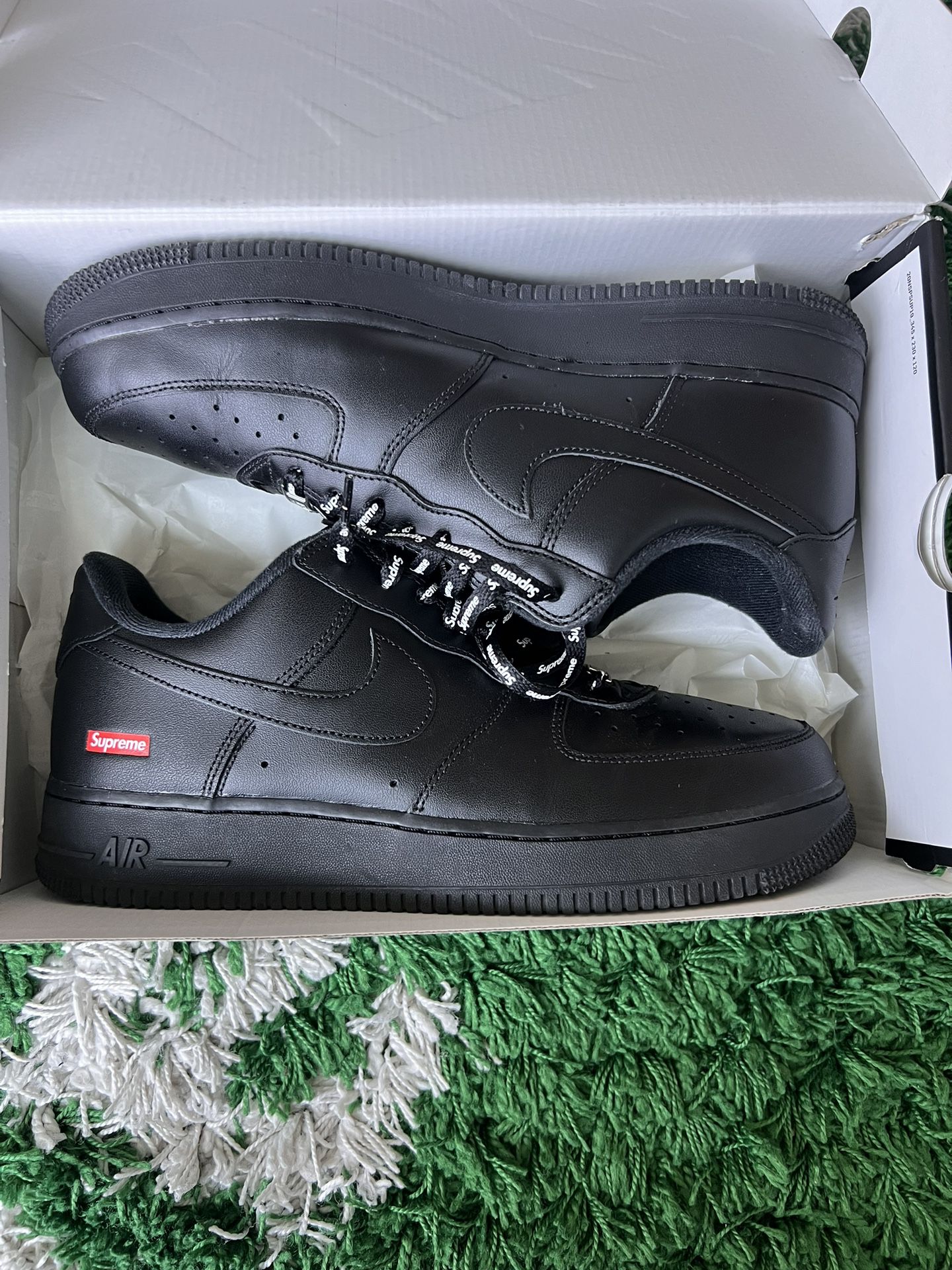 Nike Air Force 1 Supreme Black Size 11.5 100% Authentic 
