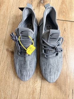 NEW Men’s Gray Sneakers (Size 9) – Comfortable Casual Shoes