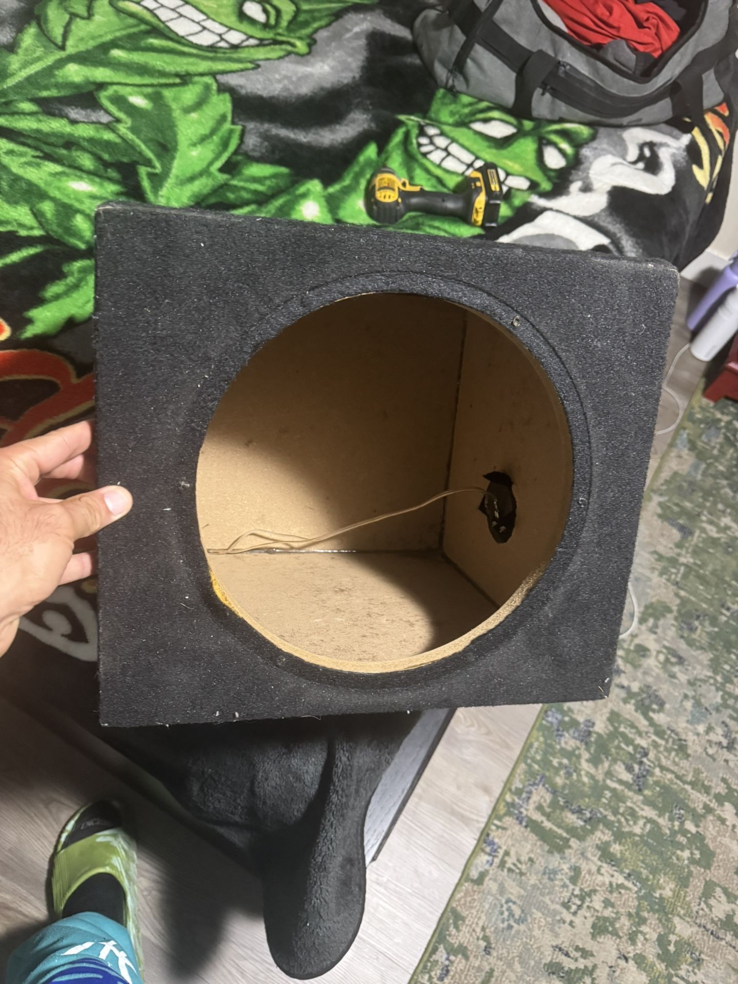 Sealed Box For A Single 12