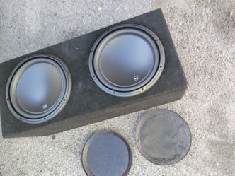 2 subwoofers JL audio w312" w box