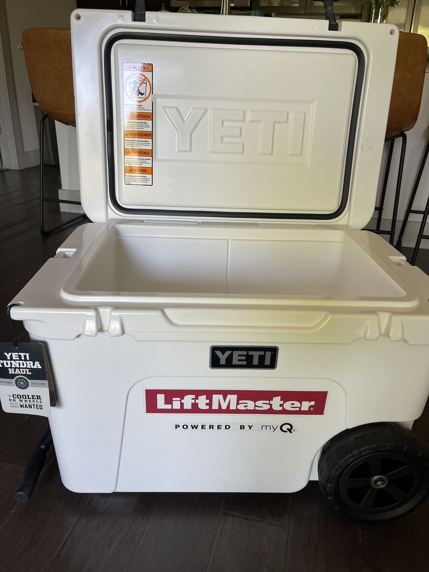 Brand NEW Yeti Tundra Cooler For Sale!!!