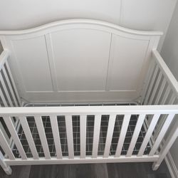 Crib And Mattress 
