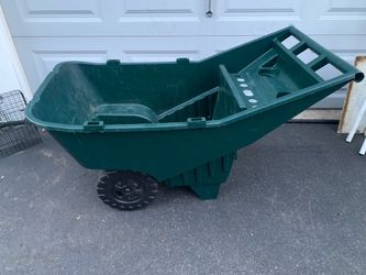 Yard cart lightly used
